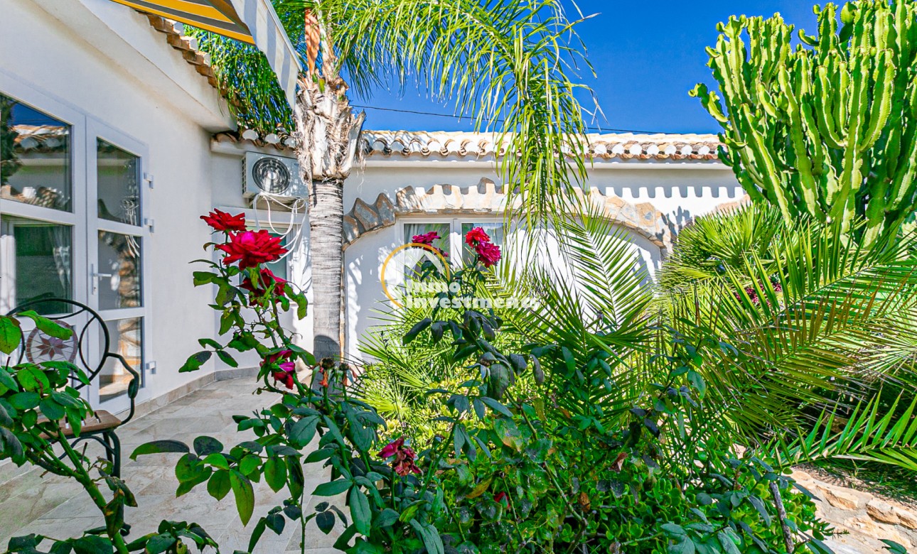 Resale - Villa - Campoamor - Lomas de Don Juan