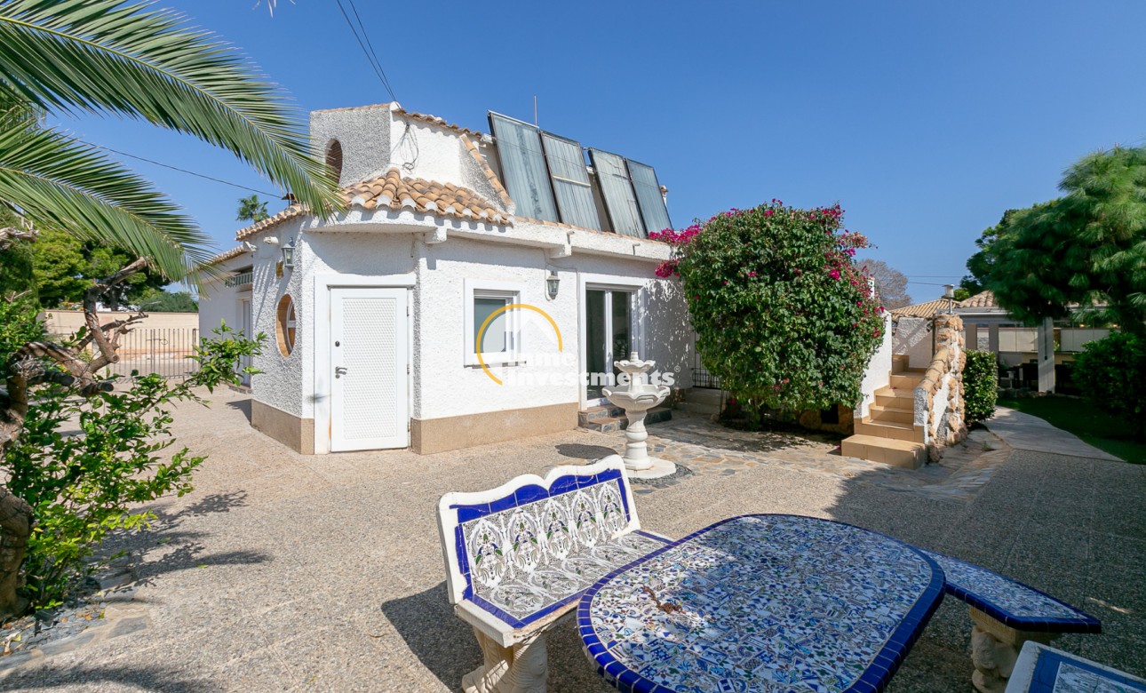 Resale - Villa - Campoamor - Lomas de Don Juan