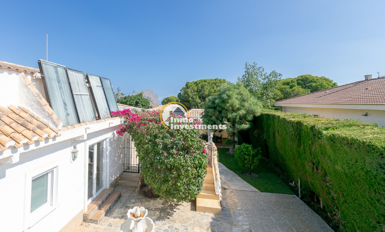 Resale - Villa - Campoamor - Lomas de Don Juan