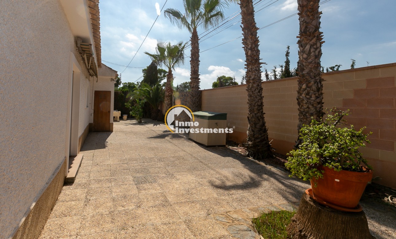 Resale - Villa - Campoamor - Lomas de Don Juan