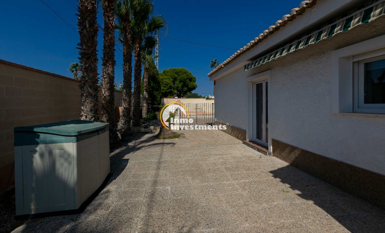 Resale - Villa - Campoamor - Lomas de Don Juan
