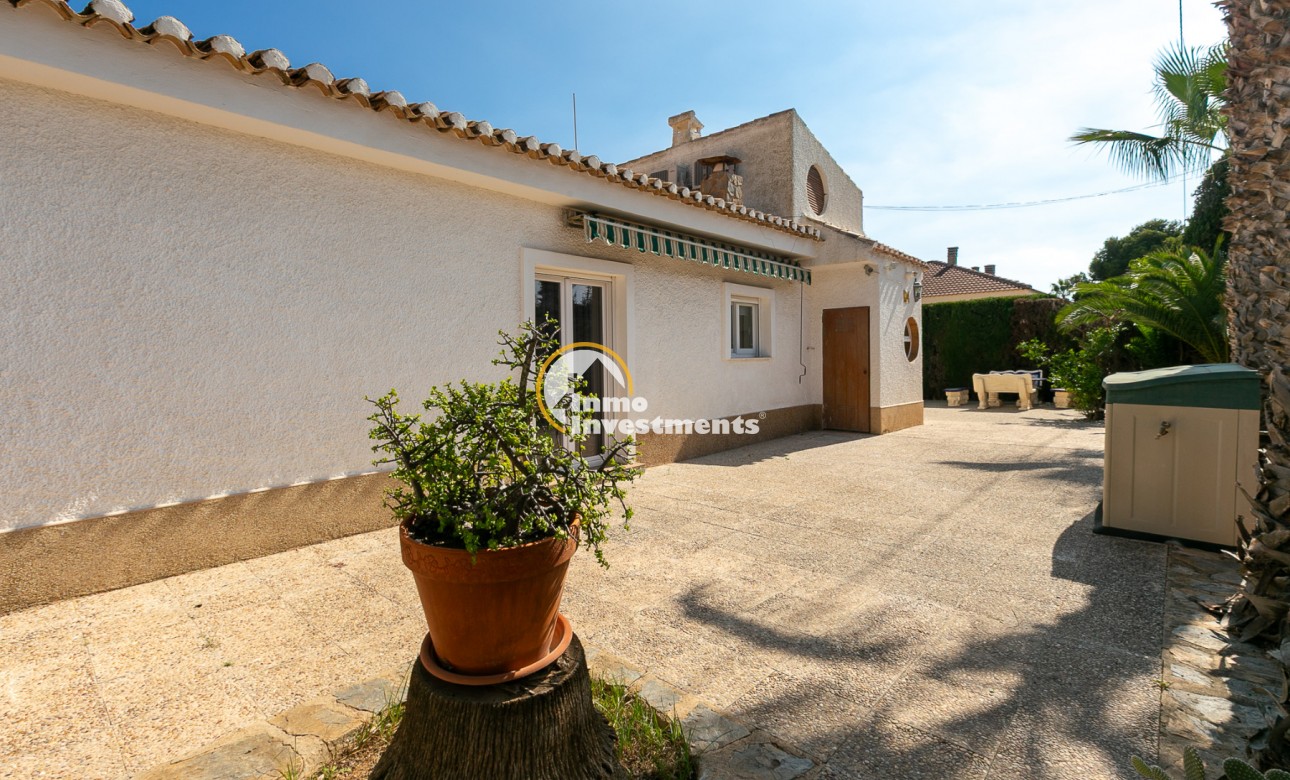 Resale - Villa - Campoamor - Lomas de Don Juan