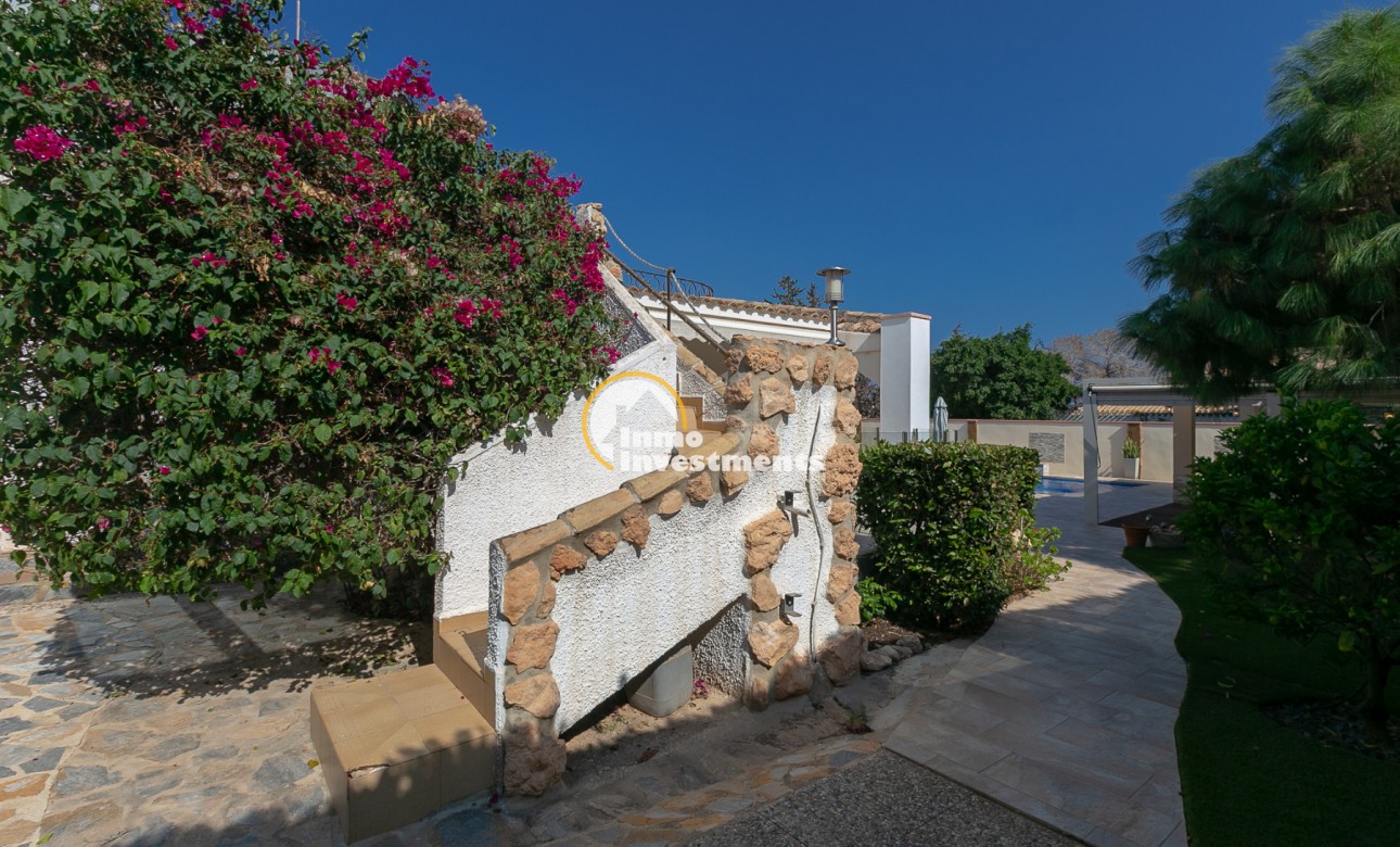 Resale - Villa - Campoamor - Lomas de Don Juan