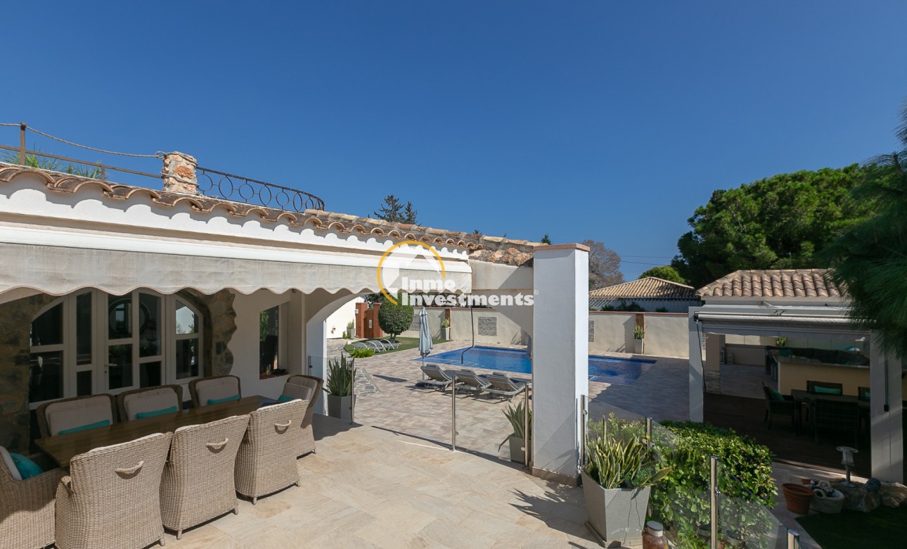 Resale - Villa - Campoamor - Lomas de Don Juan