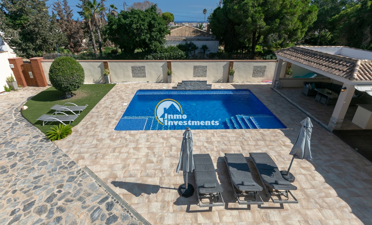 Resale - Villa - Campoamor - Lomas de Don Juan