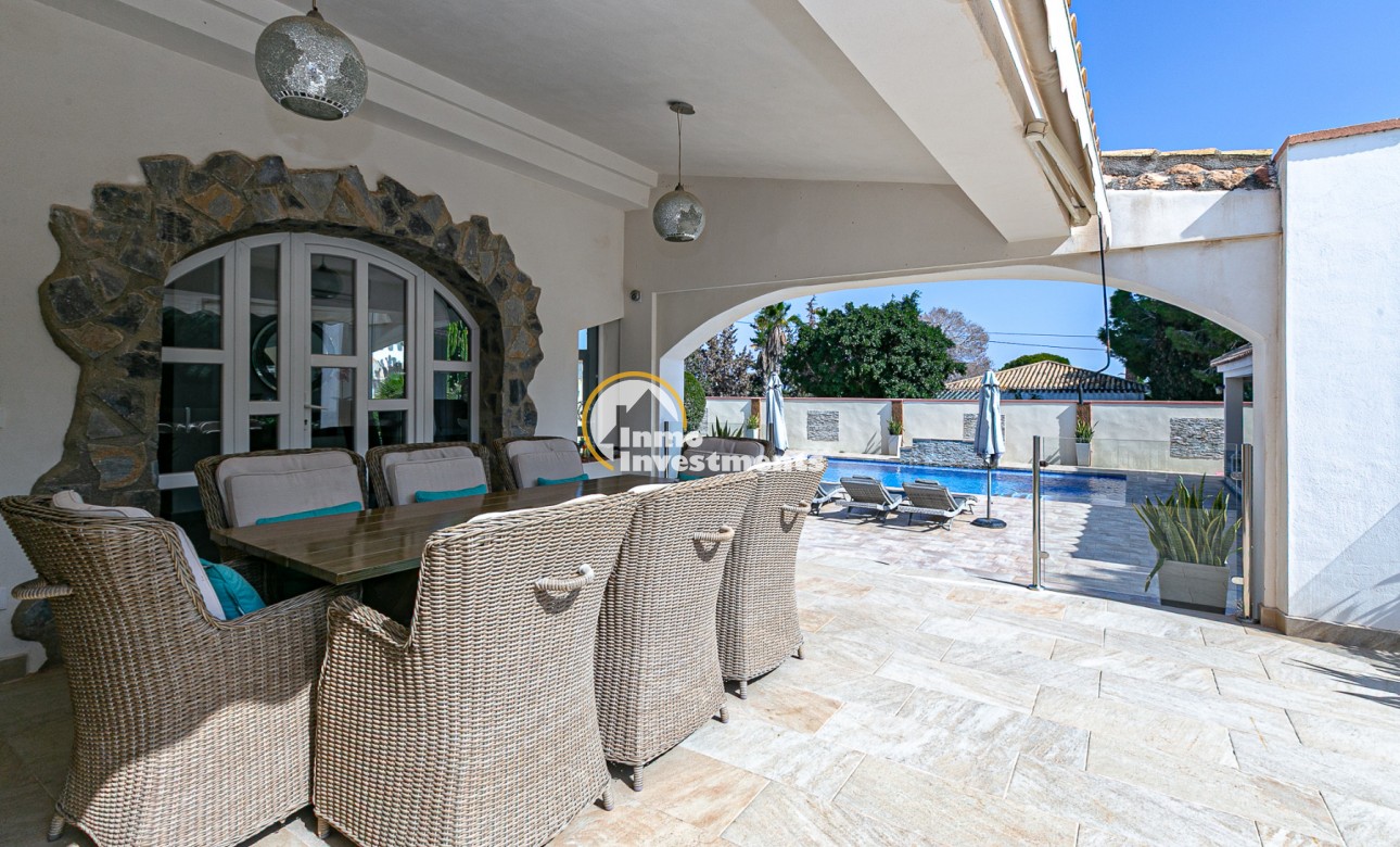 Resale - Villa - Campoamor - Lomas de Don Juan