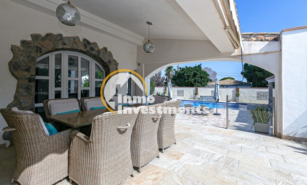 Resale - Villa - Campoamor - Lomas de Don Juan