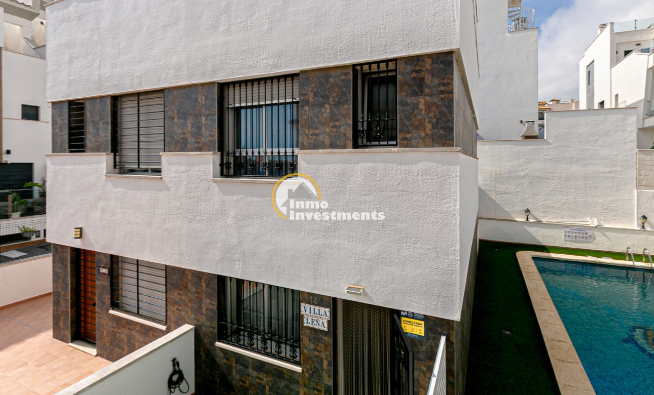 Till salu - Town house - Guardamar del Segura