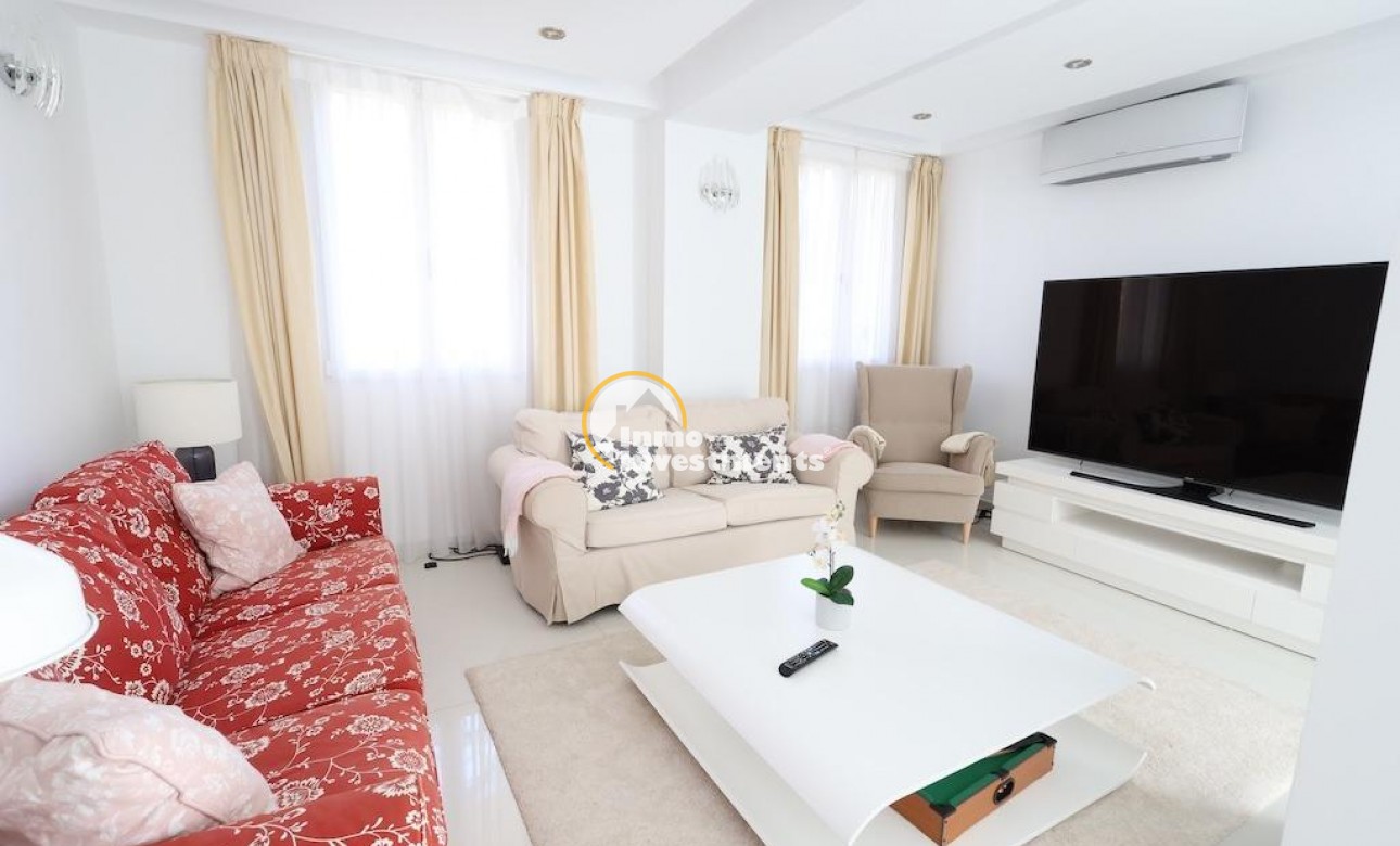 Bestaande bouw - Villa - Cabo Roig