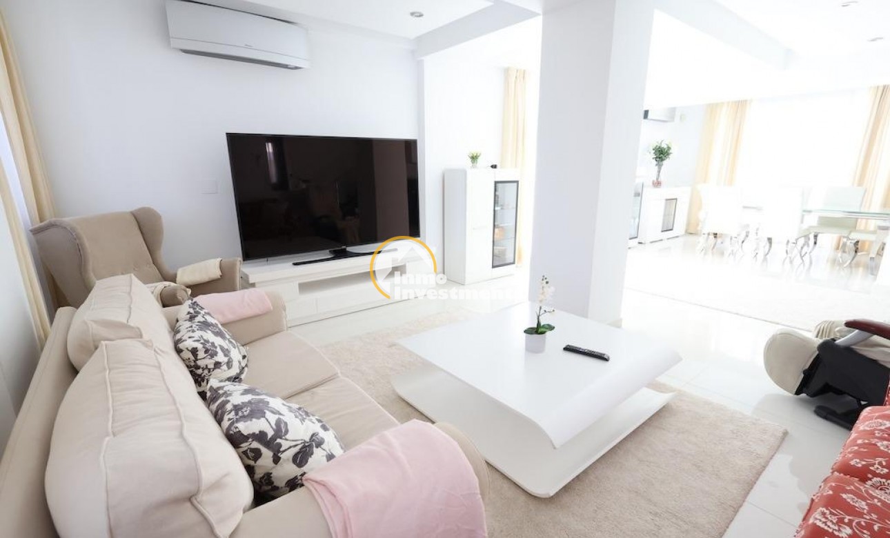 Bestaande bouw - Villa - Cabo Roig