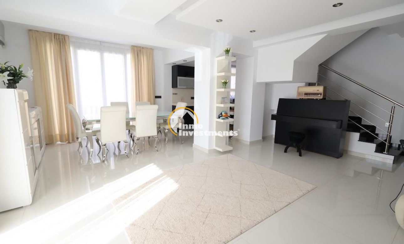 Bestaande bouw - Villa - Cabo Roig