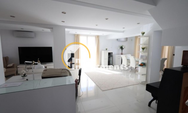 Bestaande bouw - Villa - Cabo Roig