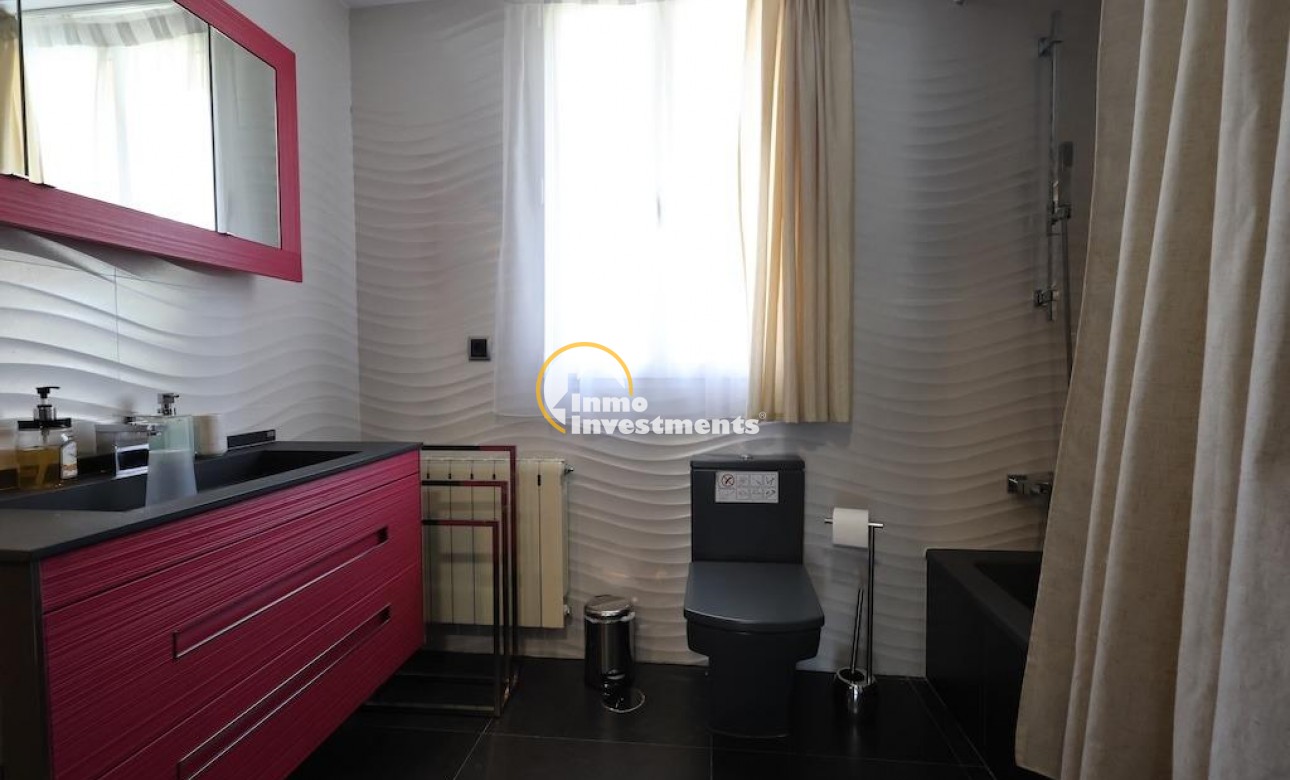 Bestaande bouw - Villa - Cabo Roig