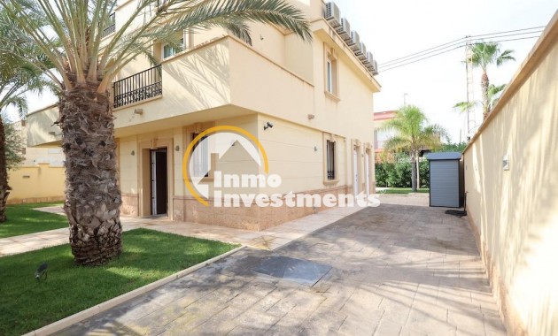 Bestaande bouw - Villa - Cabo Roig