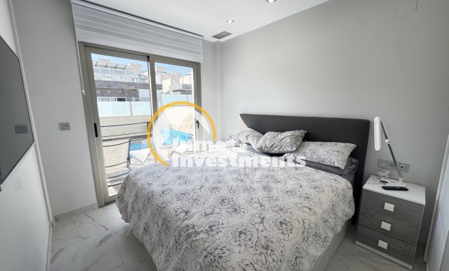 Resale - Villa - Villamartin - Pau 26