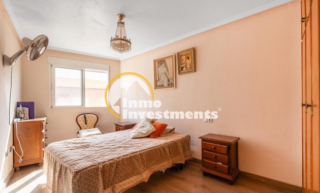 Resale - Apartment - Torrevieja - Torrevieja Centre