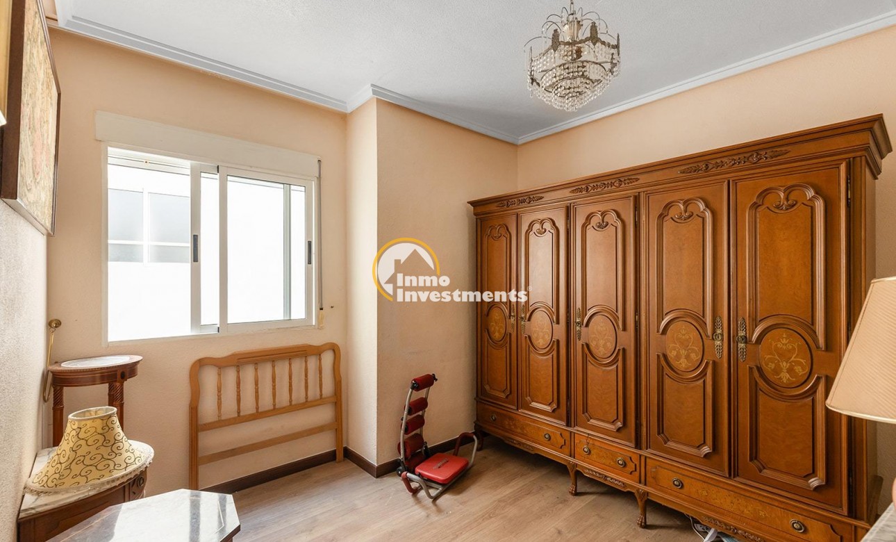Resale - Apartment - Torrevieja - Torrevieja Centre
