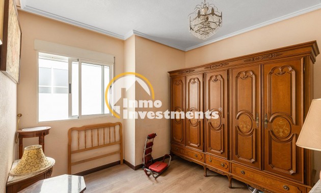 Resale - Apartment - Torrevieja - Torrevieja Centre