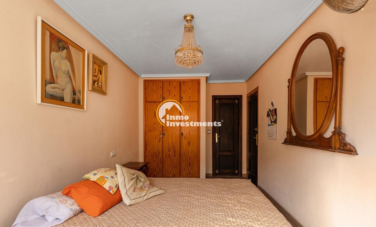 Resale - Apartment - Torrevieja - Torrevieja Centre