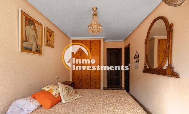 Resale - Apartment - Torrevieja - Torrevieja Centre