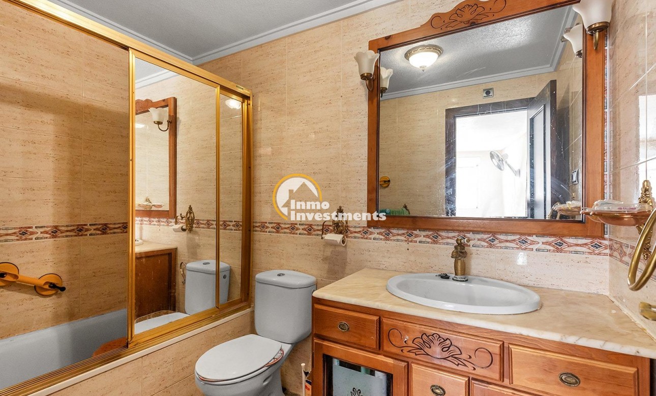 Resale - Apartment - Torrevieja - Torrevieja Centre
