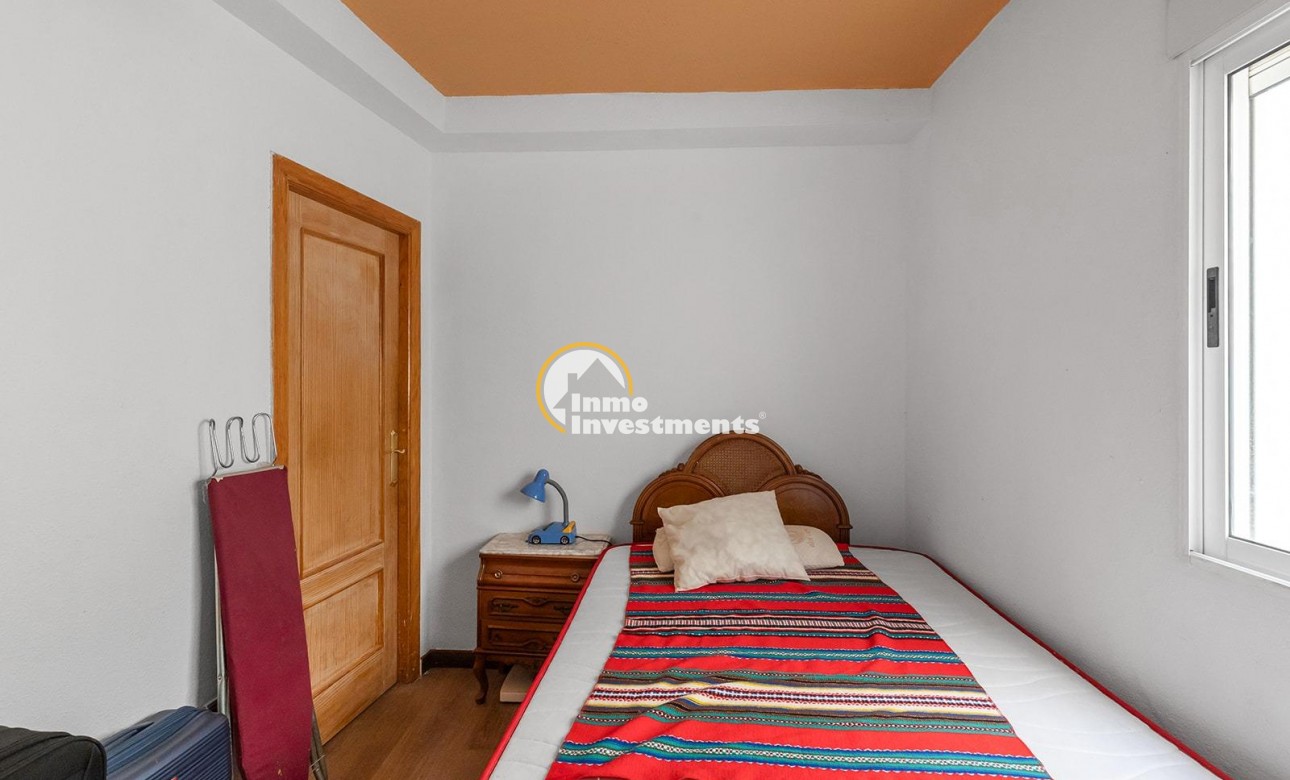 Resale - Apartment - Torrevieja - Torrevieja Centre