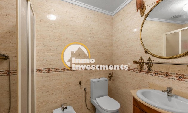 Resale - Apartment - Torrevieja - Torrevieja Centre