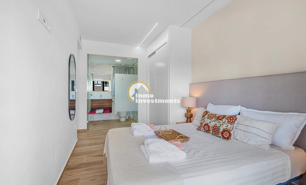 Resale - Apartment - Villamartin