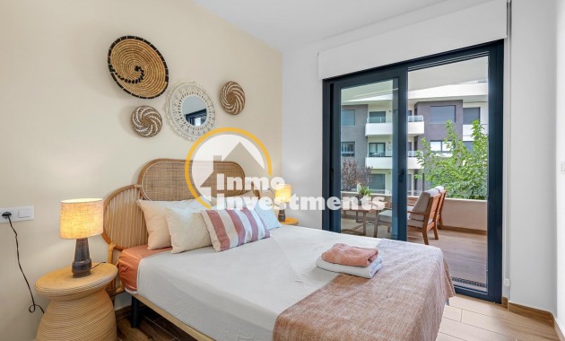 Resale - Apartment - Villamartin