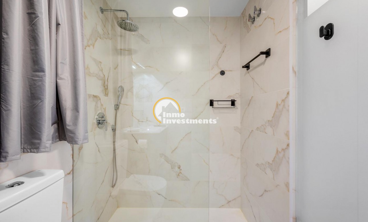 Resale - Apartment - Villamartin