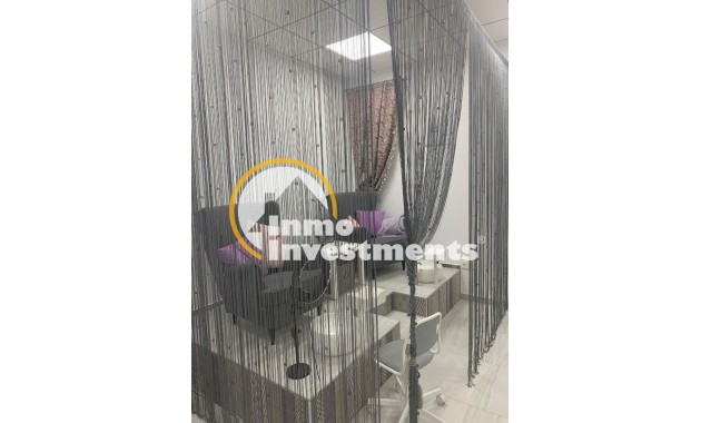 Resale - Commercial - Orihuela Costa - La Zenia