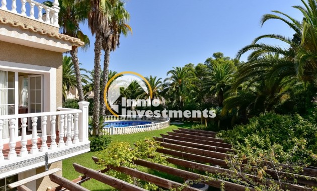 Resale - Villa - Orihuela Costa - Villamartin