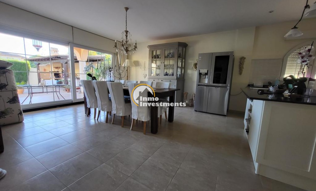 Resale - Villa - Playa Flamenca