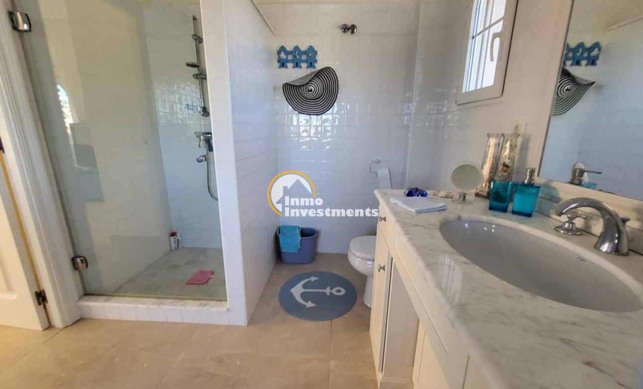 Resale - Villa - Playa Flamenca