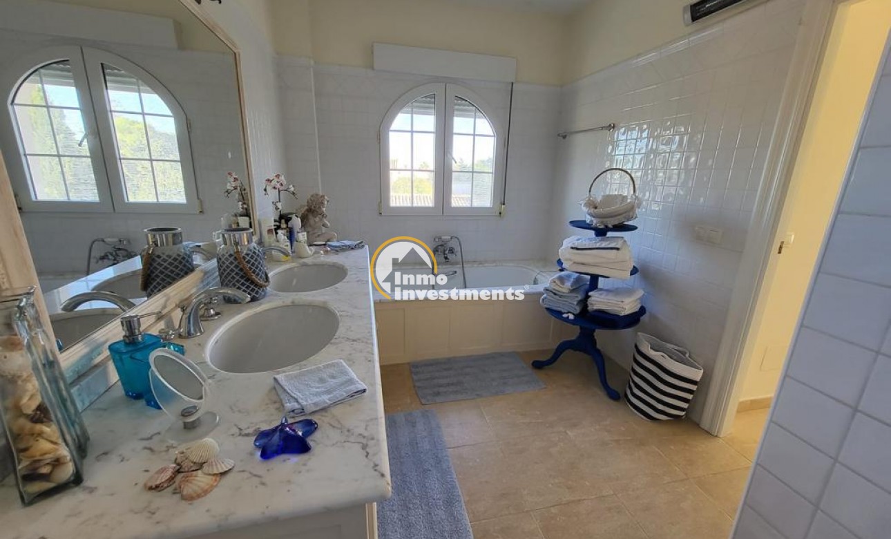 Resale - Villa - Playa Flamenca