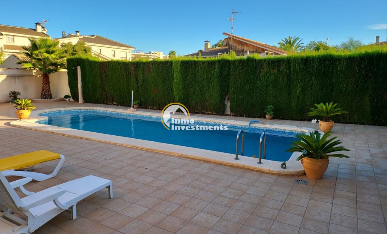 Resale - Villa - Playa Flamenca