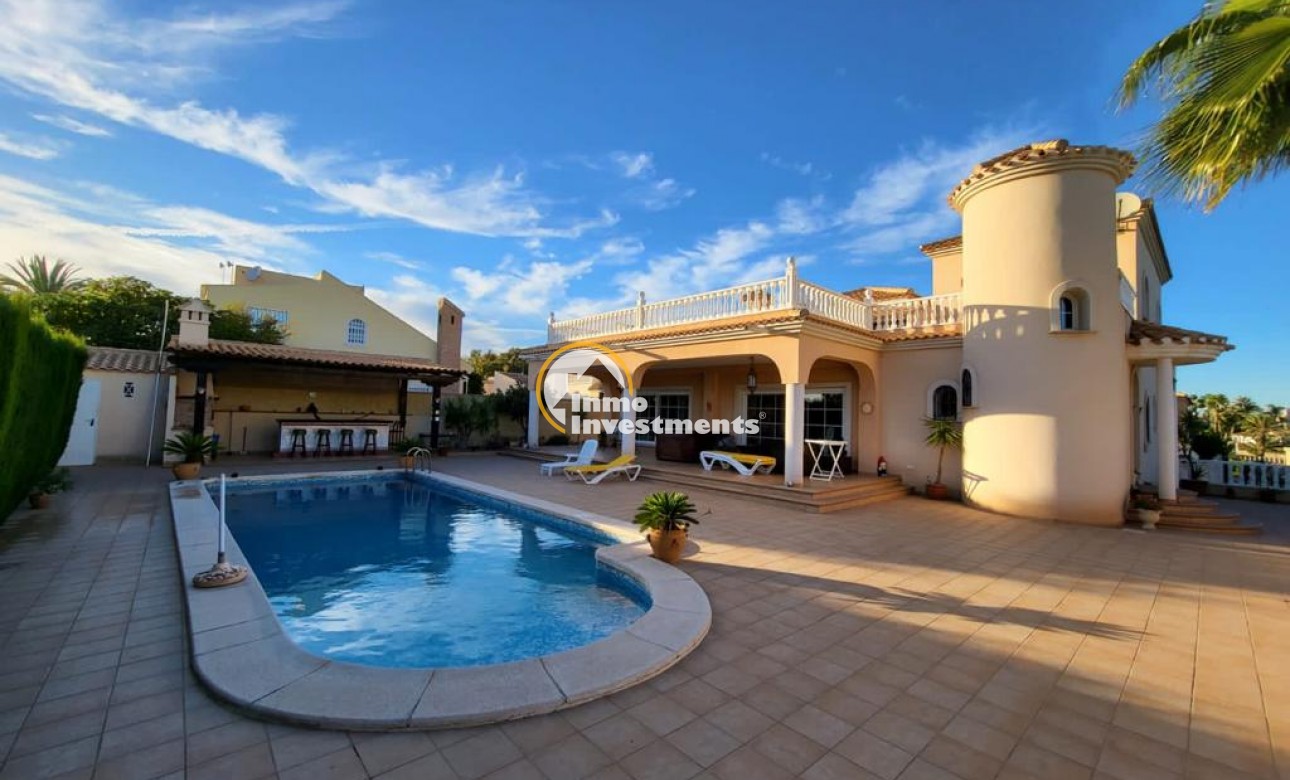 Resale - Villa - Playa Flamenca