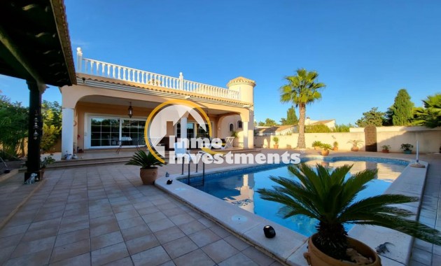Resale - Villa - Playa Flamenca
