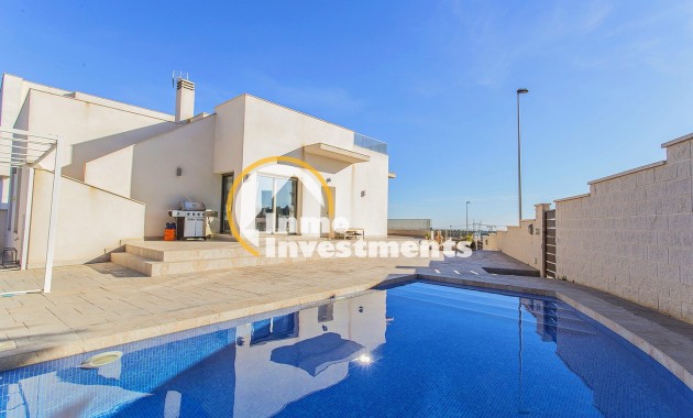 Resale - Villa - San Miguel de Salinas - Las Communicaciones