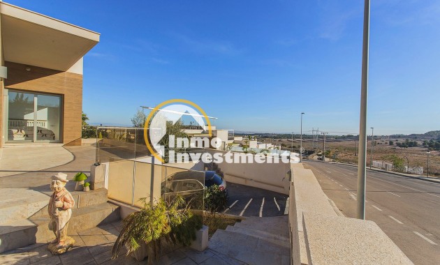 Resale - Villa - San Miguel de Salinas - Las Communicaciones