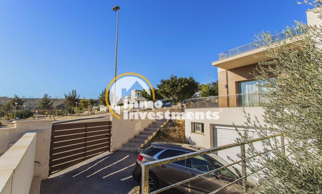 Resale - Villa - San Miguel de Salinas - Las Communicaciones