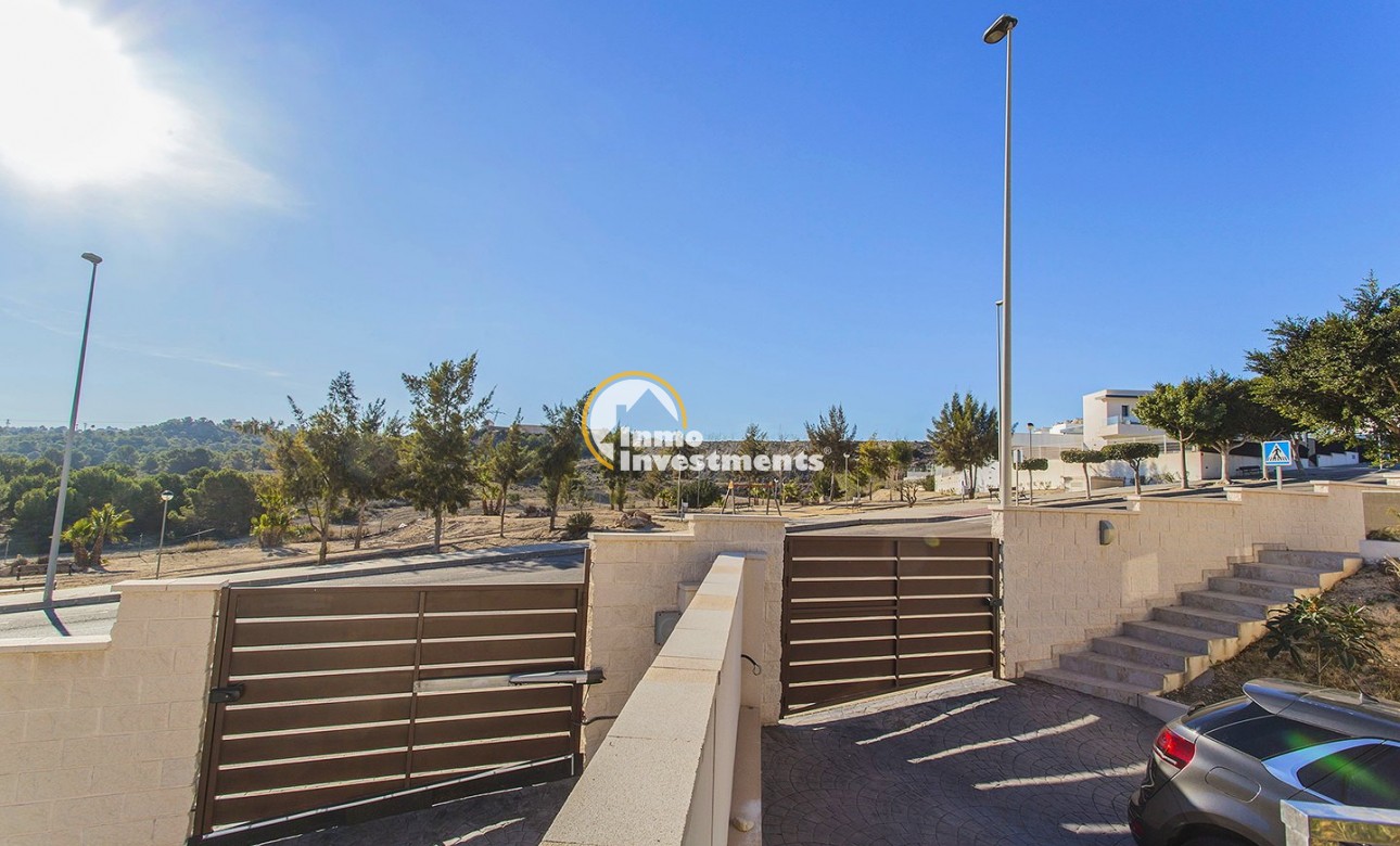 Resale - Villa - San Miguel de Salinas - Las Communicaciones