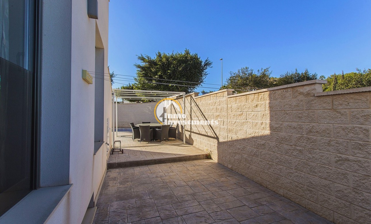 Resale - Villa - San Miguel de Salinas - Las Communicaciones