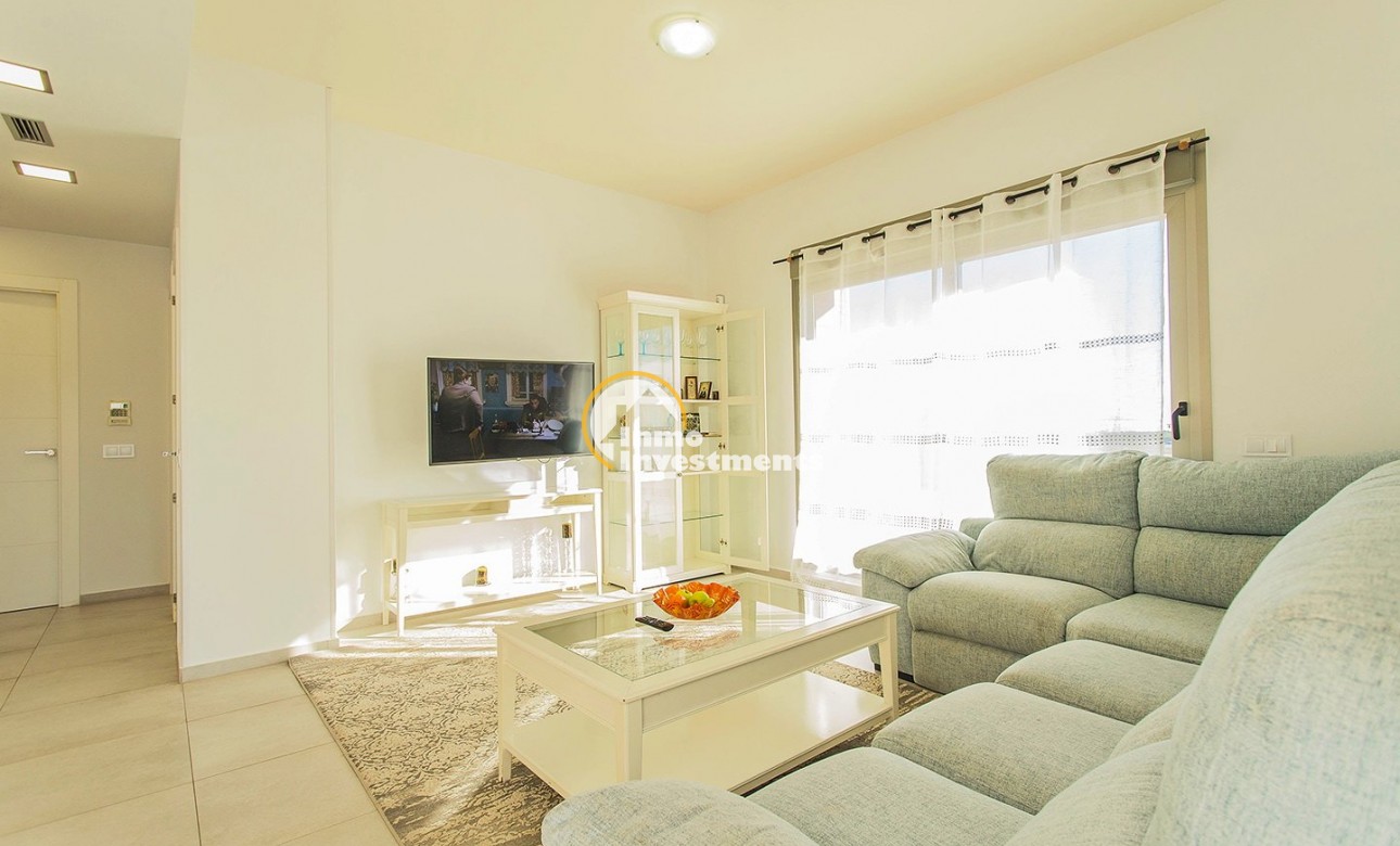 Resale - Villa - San Miguel de Salinas - Las Communicaciones