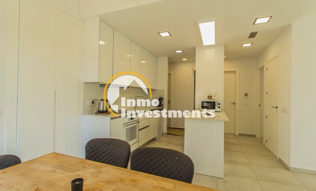 Resale - Villa - San Miguel de Salinas - Las Communicaciones