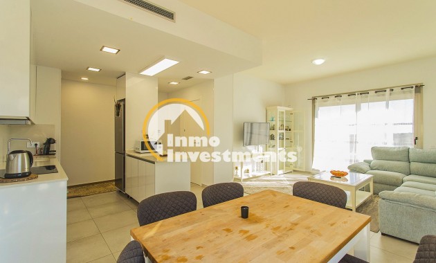 Resale - Villa - San Miguel de Salinas - Las Communicaciones