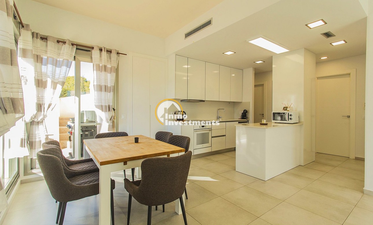 Resale - Villa - San Miguel de Salinas - Las Communicaciones