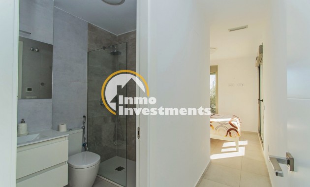 Resale - Villa - San Miguel de Salinas - Las Communicaciones