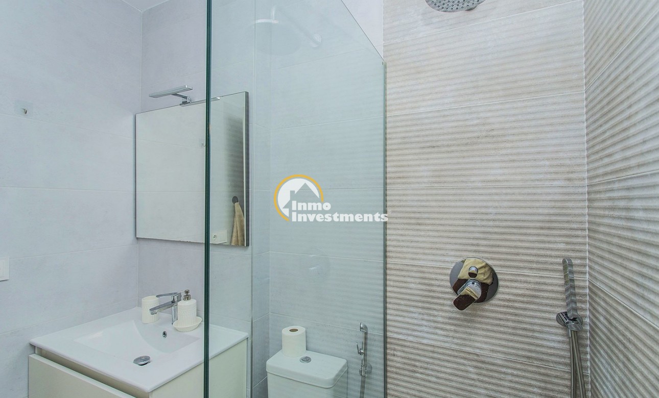 Resale - Villa - San Miguel de Salinas - Las Communicaciones