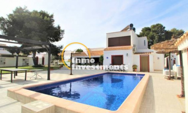 Resale - Villa - Orihuela Costa - Lomas De Cabo Roig